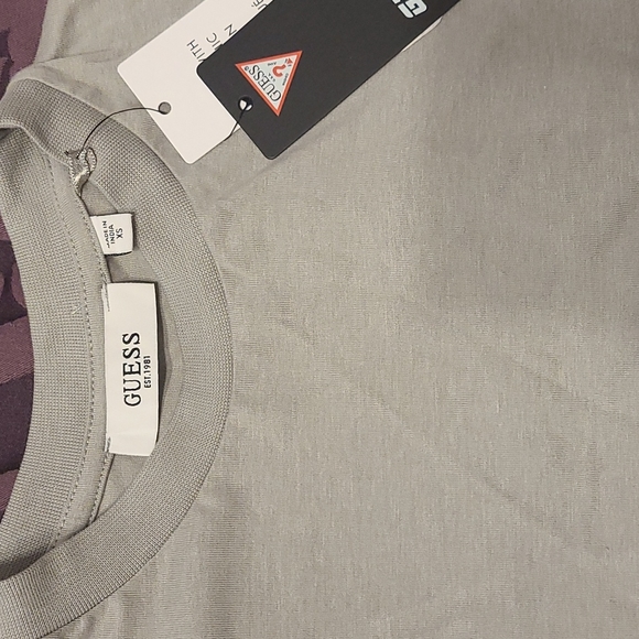 NWT Guess crop top tee - Picture 2 of 2